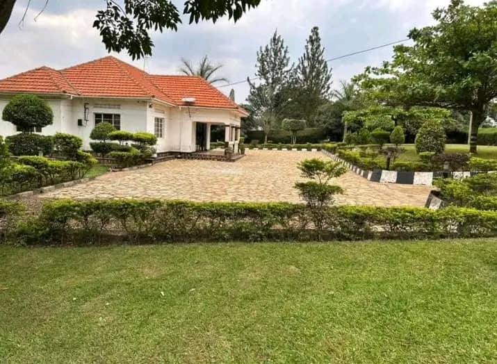 Spacious Family Home in Nakawuka located in Nakawuka, off Entebbe Road, Wakiso District - Sarah Sanctuary Homes